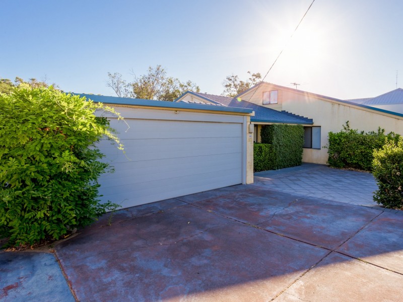 60 Lucy Victoria Avenue, Australind WA 6233