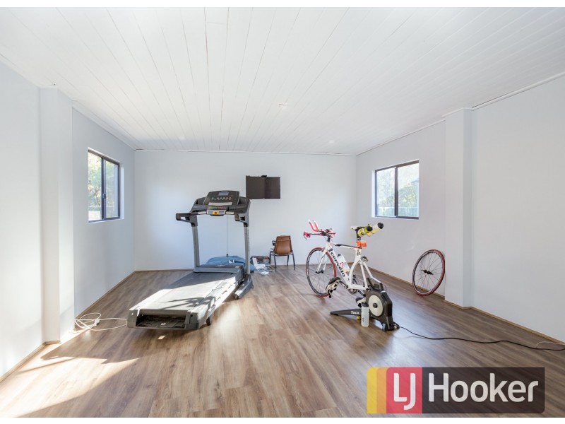 60 Lucy Victoria Avenue, Australind WA 6233