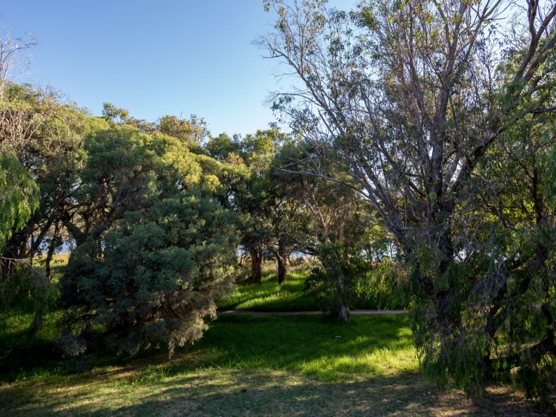 60 Lucy Victoria Avenue, Australind WA 6233