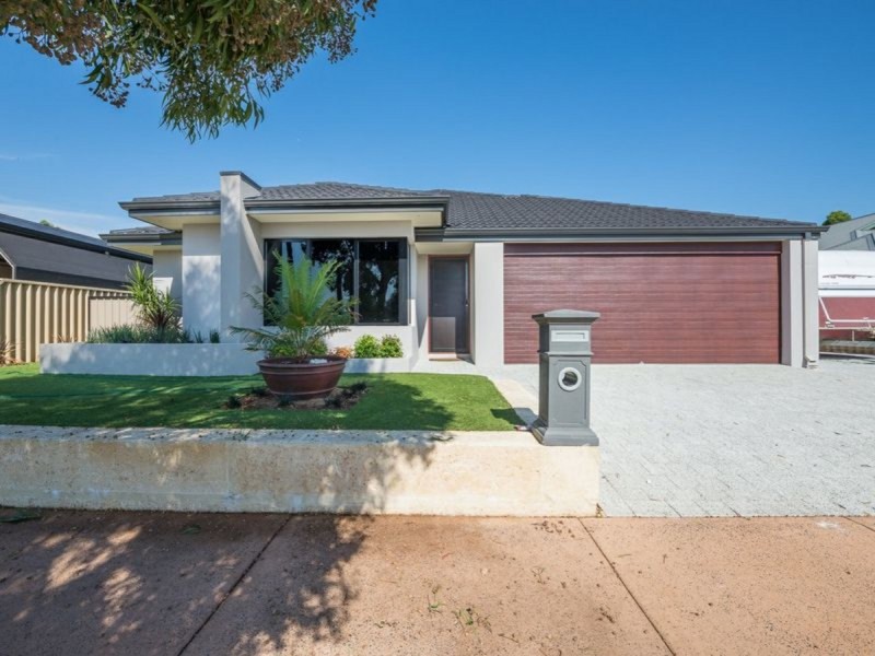 9 Swan Avenue, Millbridge WA 6232