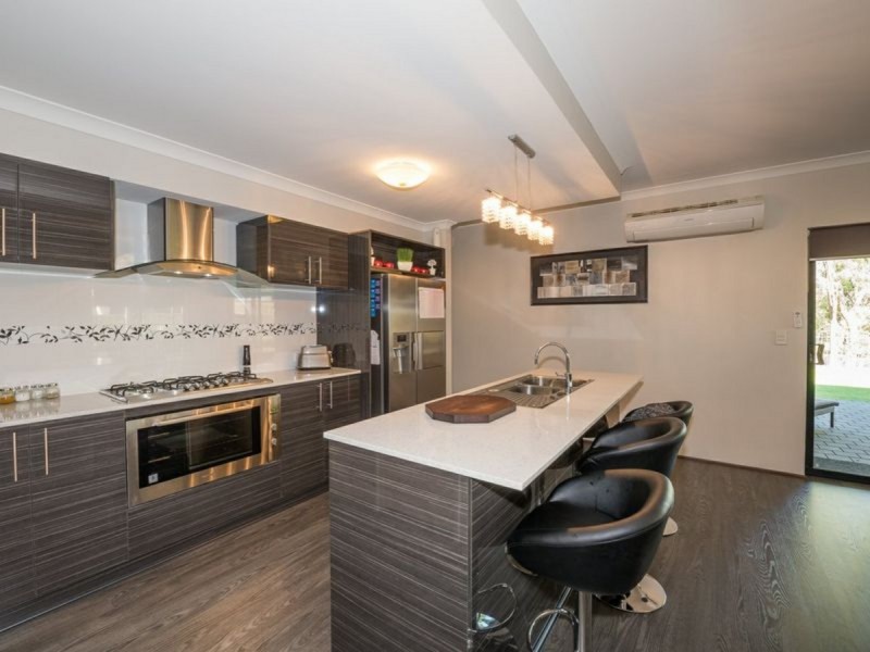 9 Swan Avenue, Millbridge WA 6232