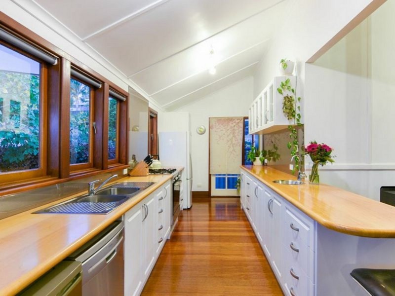 7 Tuart Street, Bunbury WA 6230