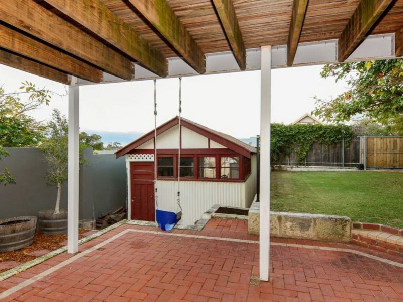 7 Tuart Street, Bunbury WA 6230