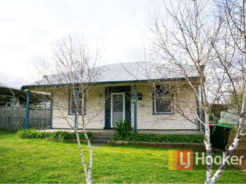 90 Ogden Street, Collie WA 6225
