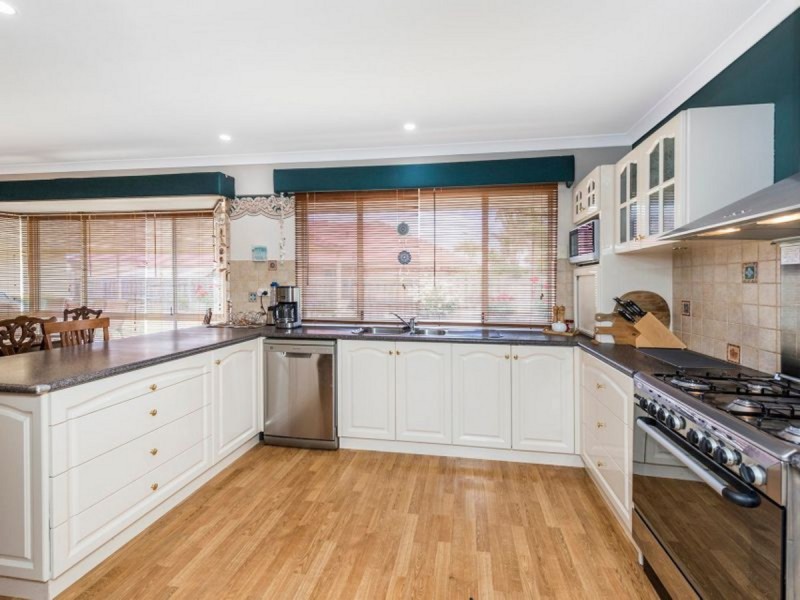 61 Braidwood Drive, Australind WA 6233