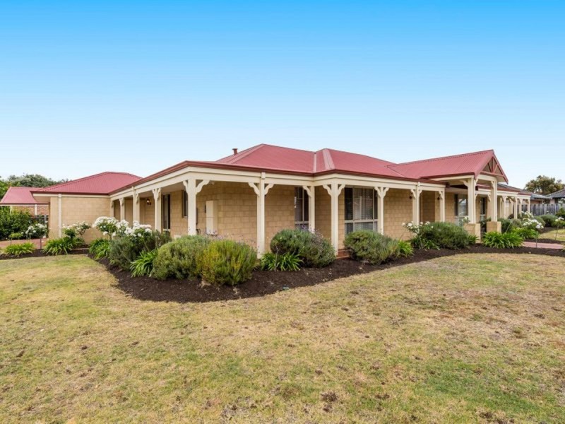 61 Braidwood Drive, Australind WA 6233