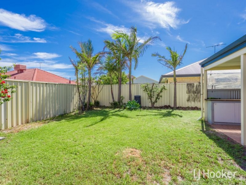 18 Snakewood Bend, Glen Iris WA 6230