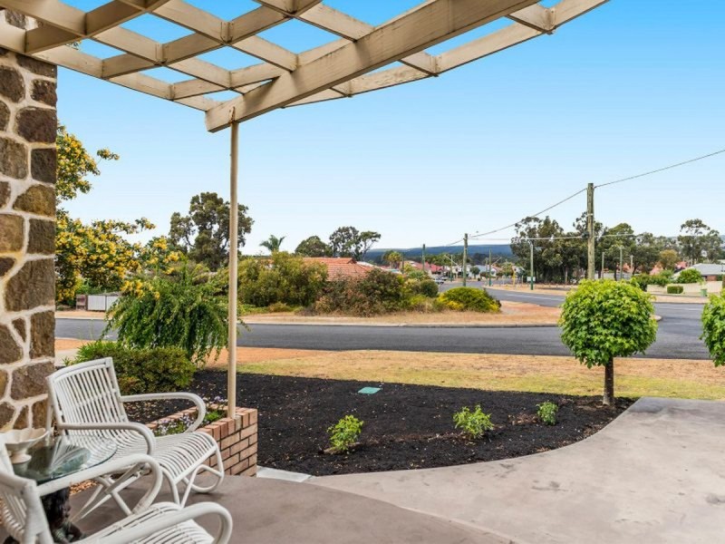 22 Carma Avenue, Collie WA 6225