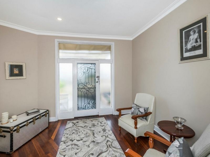 22 Carma Avenue, Collie WA 6225