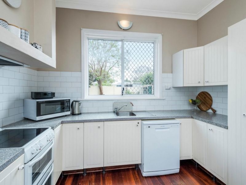 22 Carma Avenue, Collie WA 6225