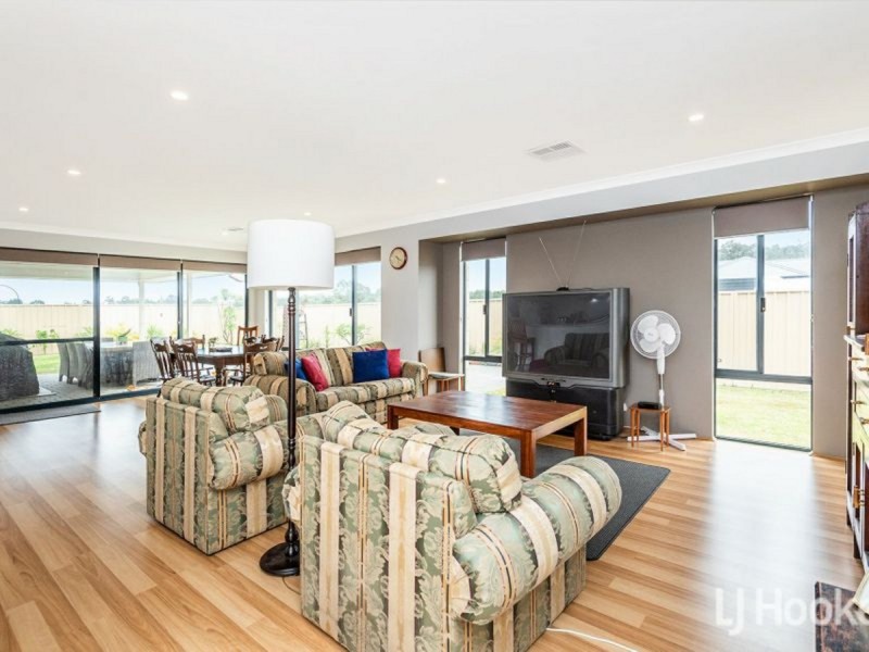 29 Barwon Way, Australind WA 6233