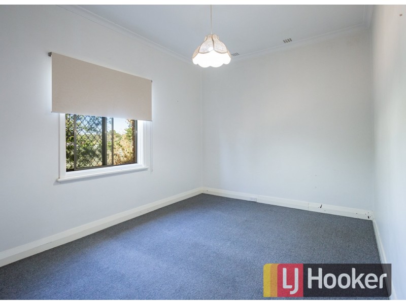 25 Deakin Street, Collie WA 6225