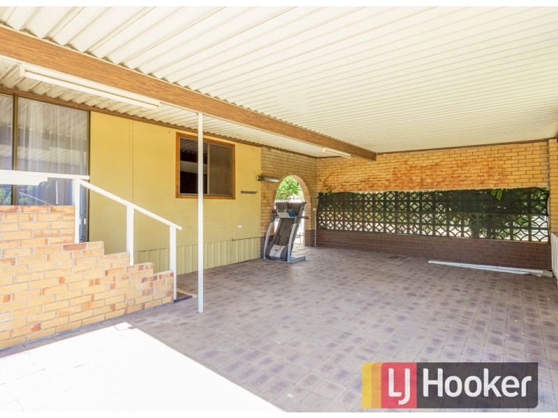 25 Deakin Street, Collie WA 6225