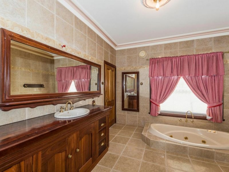 150 Wittenoom Street, Collie WA 6225