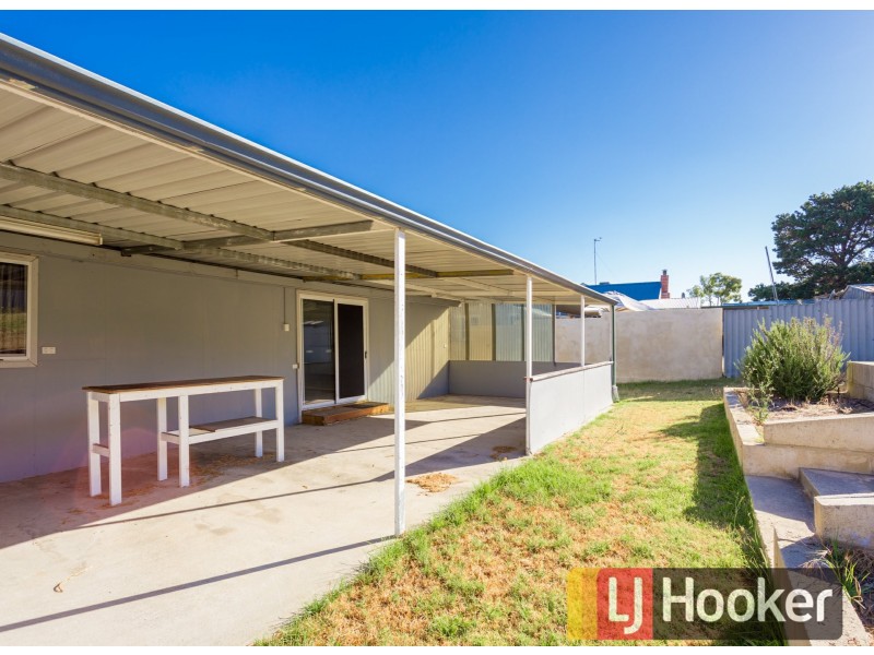 5 Moore Street, Collie WA 6225