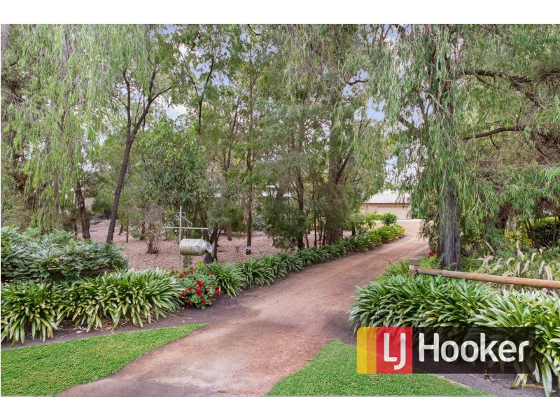 10 Hudson Place, Leschenault WA 6233