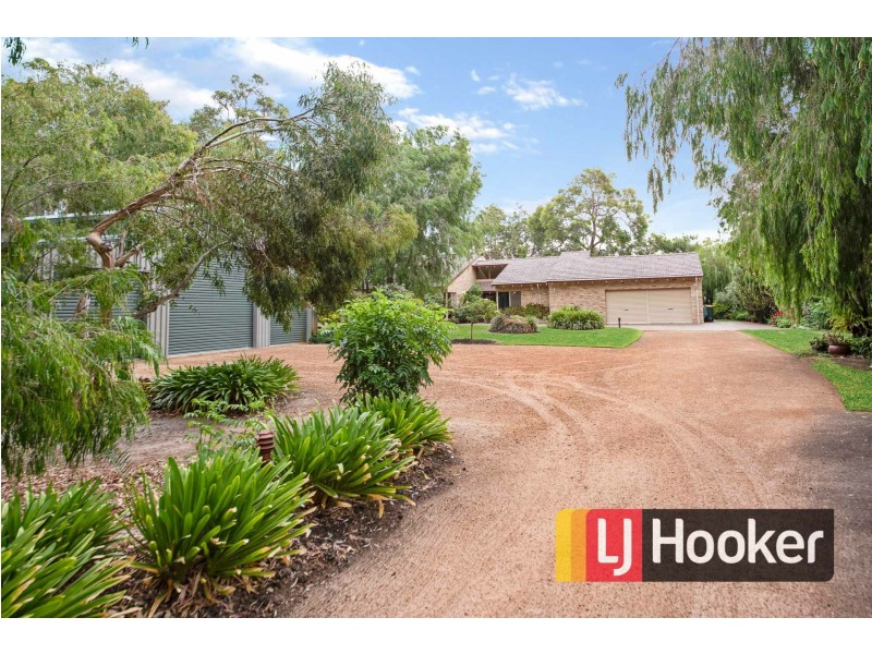 10 Hudson Place, Leschenault WA 6233