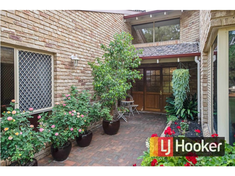 10 Hudson Place, Leschenault WA 6233