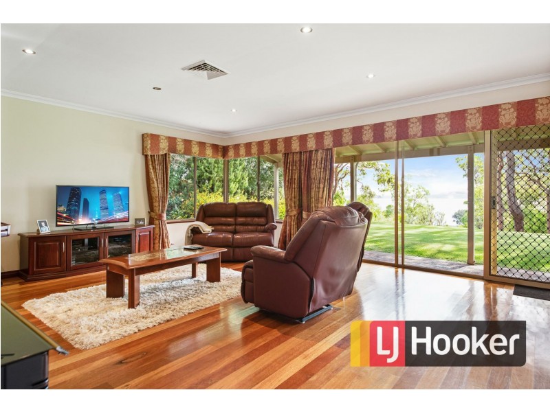 10 Hudson Place, Leschenault WA 6233