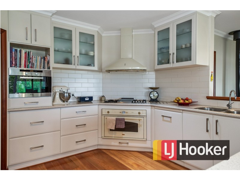 10 Hudson Place, Leschenault WA 6233