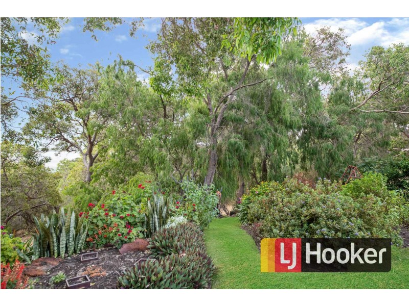 10 Hudson Place, Leschenault WA 6233