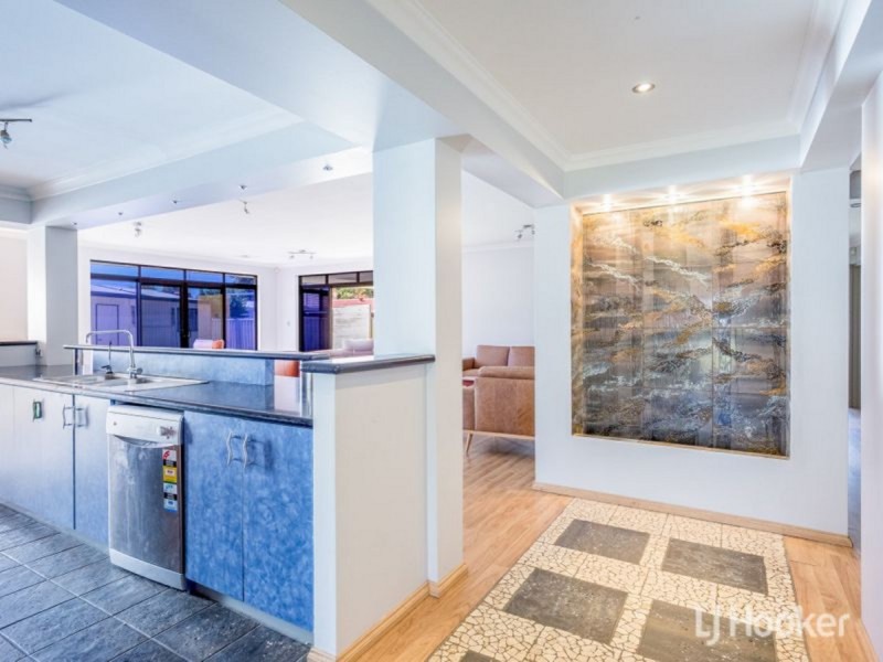 5 Midas Street, Carey Park WA 6230