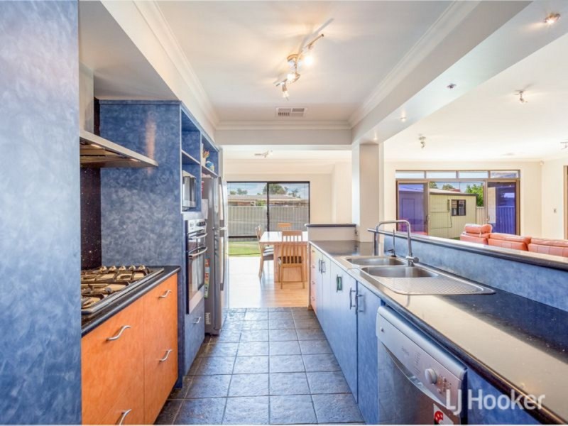 5 Midas Street, Carey Park WA 6230