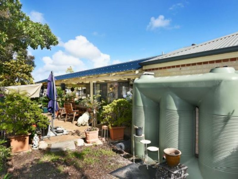 24 Barton Drive, Australind WA 6233