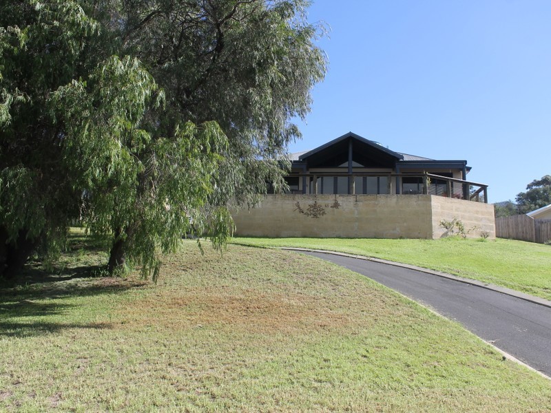 41 Hayfield Drive, Peppermint Grove Beach WA 6271