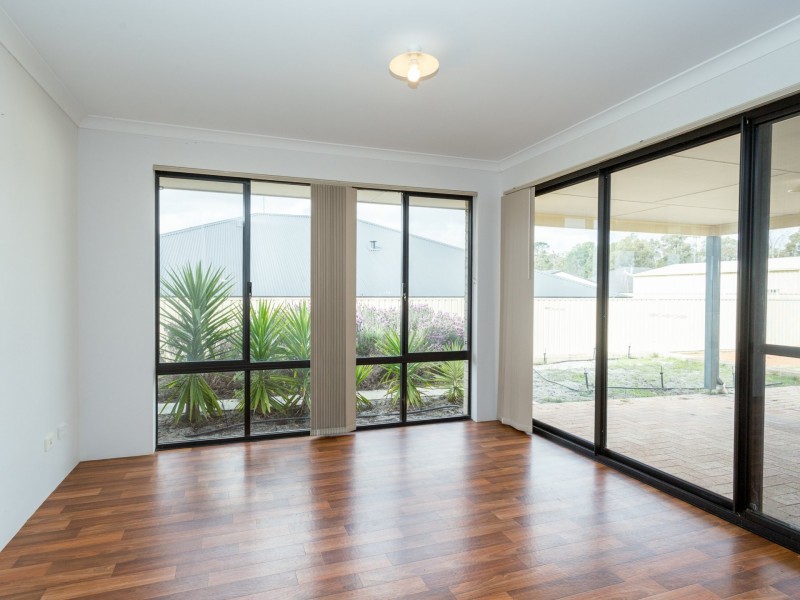 19 Birch Place, Collie WA 6225