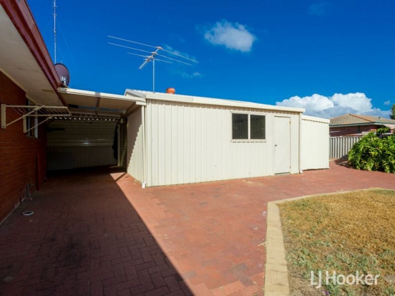 17 Hudson Road, Withers WA 6230
