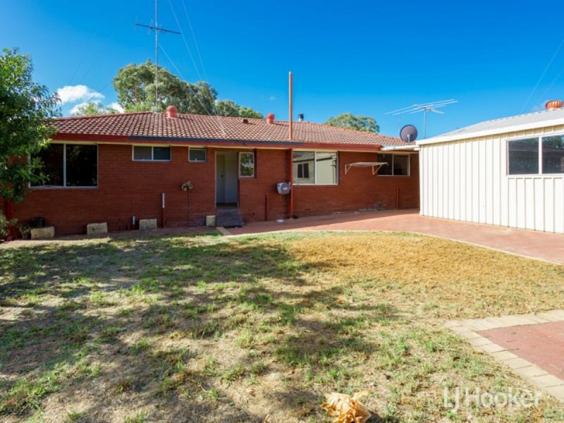17 Hudson Road, Withers WA 6230