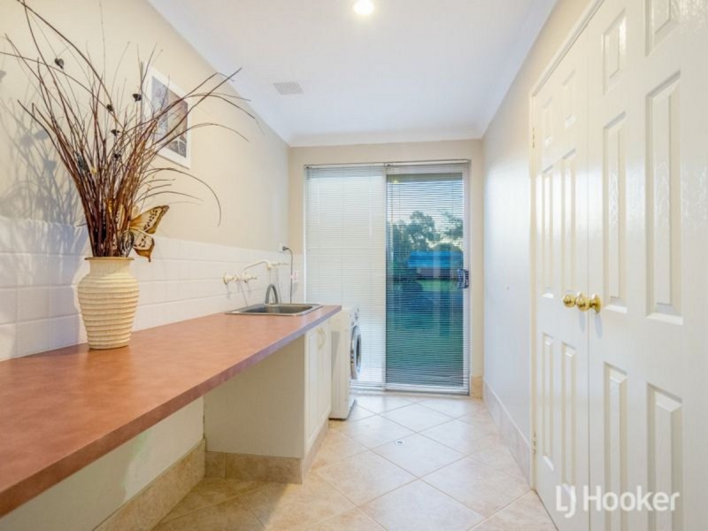 6 Bevan Loop, Roelands WA 6226