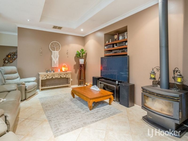 6 Bevan Loop, Roelands WA 6226