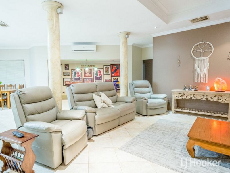 6 Bevan Loop, Roelands WA 6226