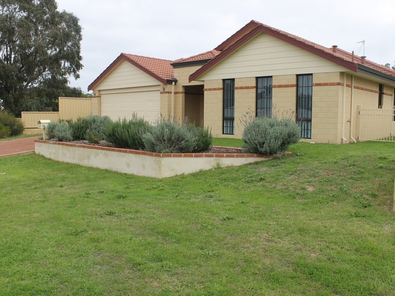 69 Porter Street, Collie WA 6225