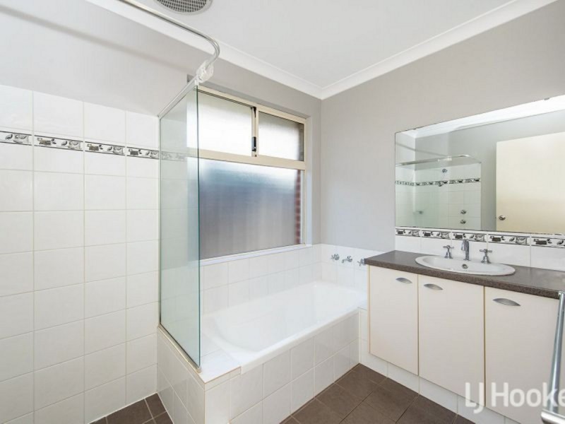 127 Macquarie Drive, Australind WA 6233