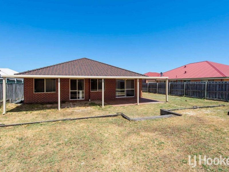 127 Macquarie Drive, Australind WA 6233