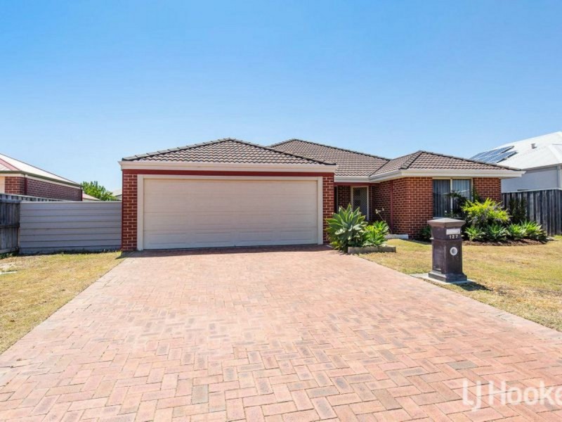 127 Macquarie Drive, Australind WA 6233