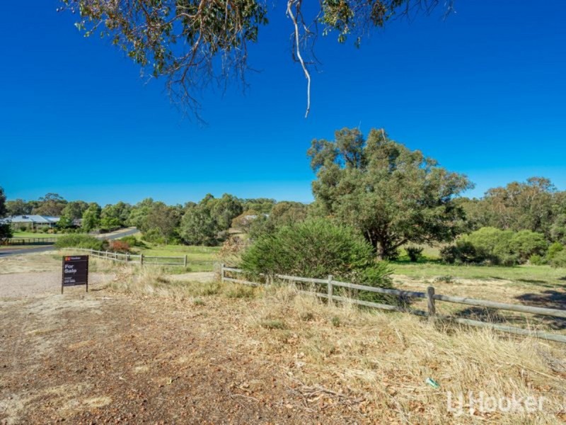 7 Craigie Drive, Roelands WA 6226
