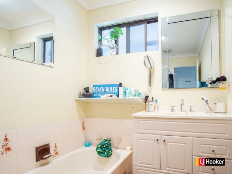 6 Sarah Place, Usher WA 6230