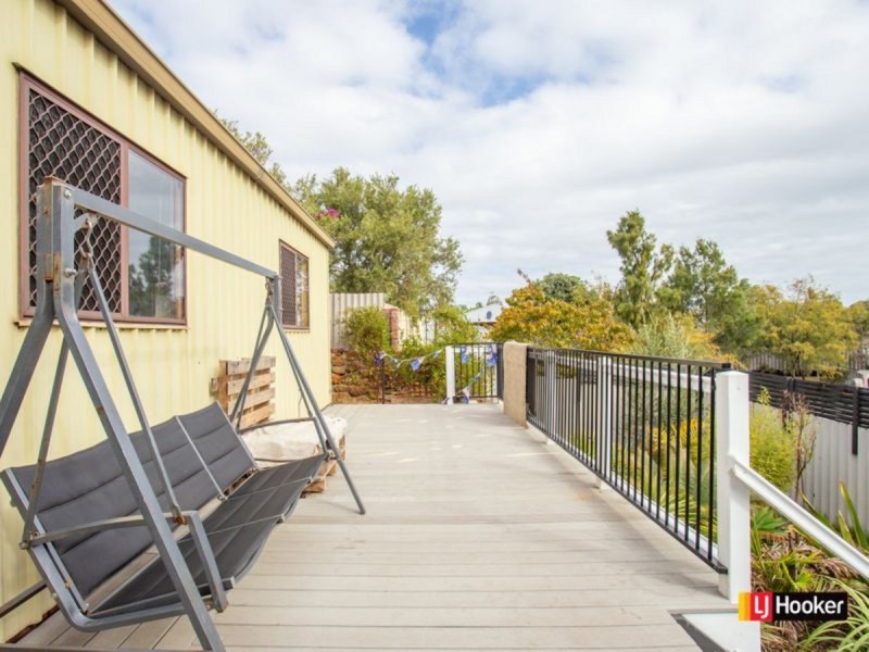 6 Sarah Place, Usher WA 6230
