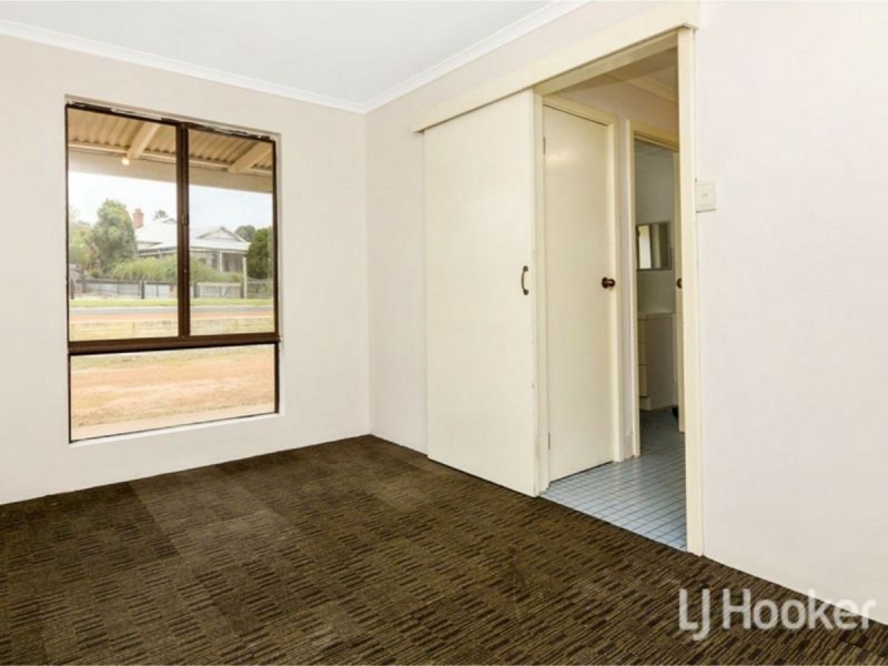 21 Moira Road, Collie WA 6225