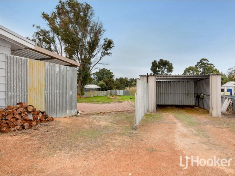 21 Moira Road, Collie WA 6225