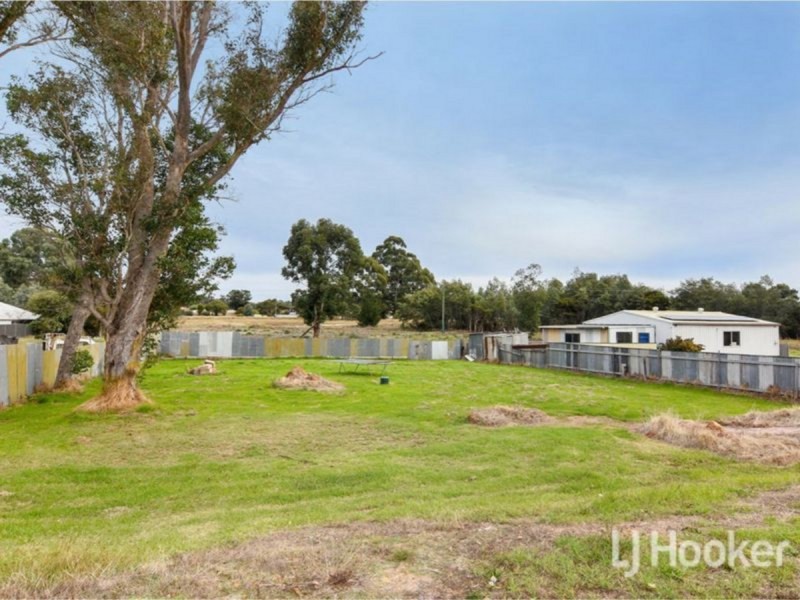21 Moira Road, Collie WA 6225