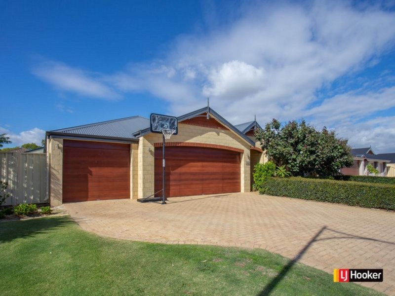 14 Greenough Place, Millbridge WA 6232