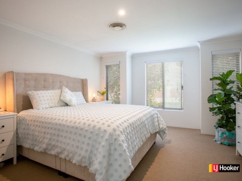 14 Greenough Place, Millbridge WA 6232
