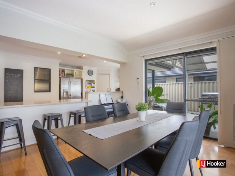 14 Greenough Place, Millbridge WA 6232