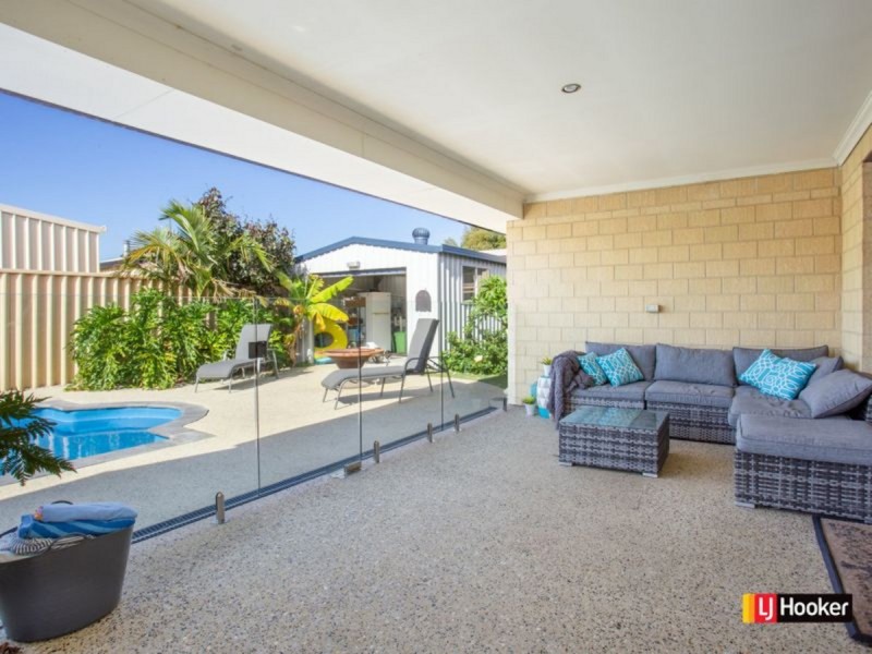 14 Greenough Place, Millbridge WA 6232