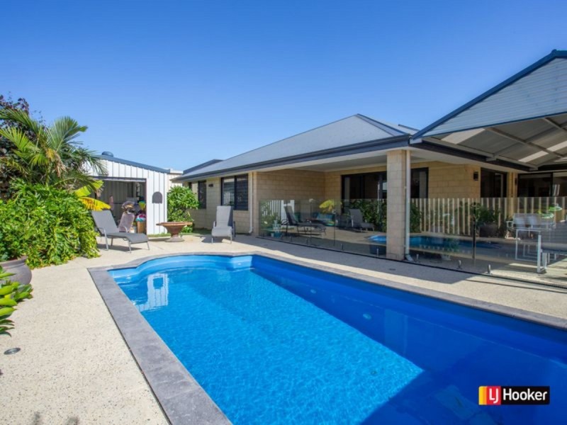 14 Greenough Place, Millbridge WA 6232
